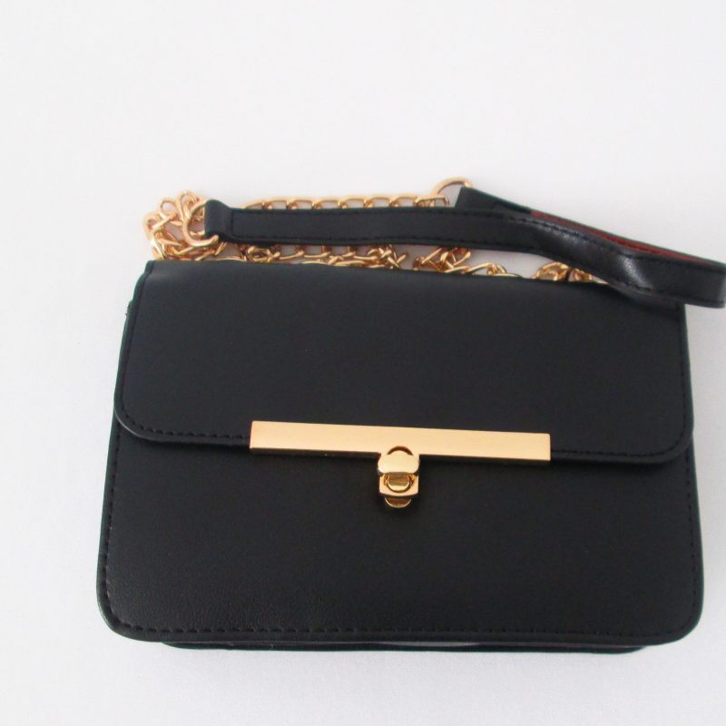 TIA CHAIN SHOULDER BAG