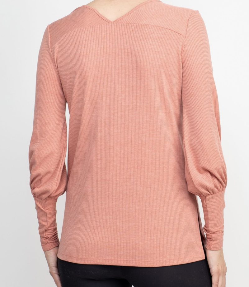 TOP BY ELLEN TRACY